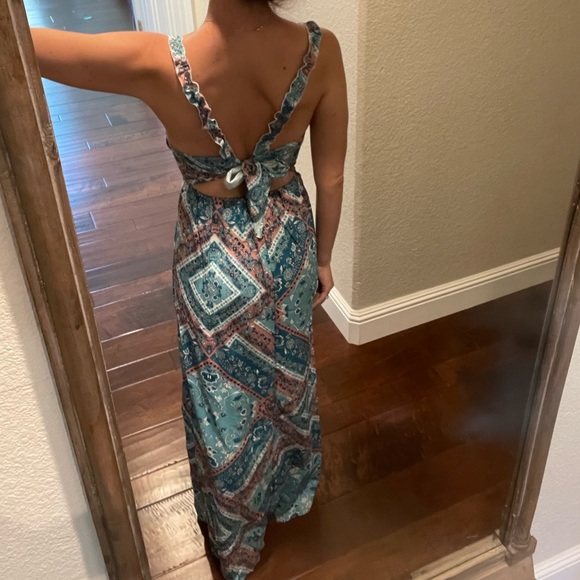 Blue Sleeveless Scoop Neck Resort Maxi Dress - Picture 3 of 3